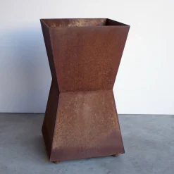 Marco Gaviraghi Calloni 5 Portavaso in acciaio corten