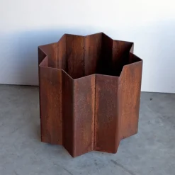 Marco Gaviraghi Calloni 17 Portavaso in corten