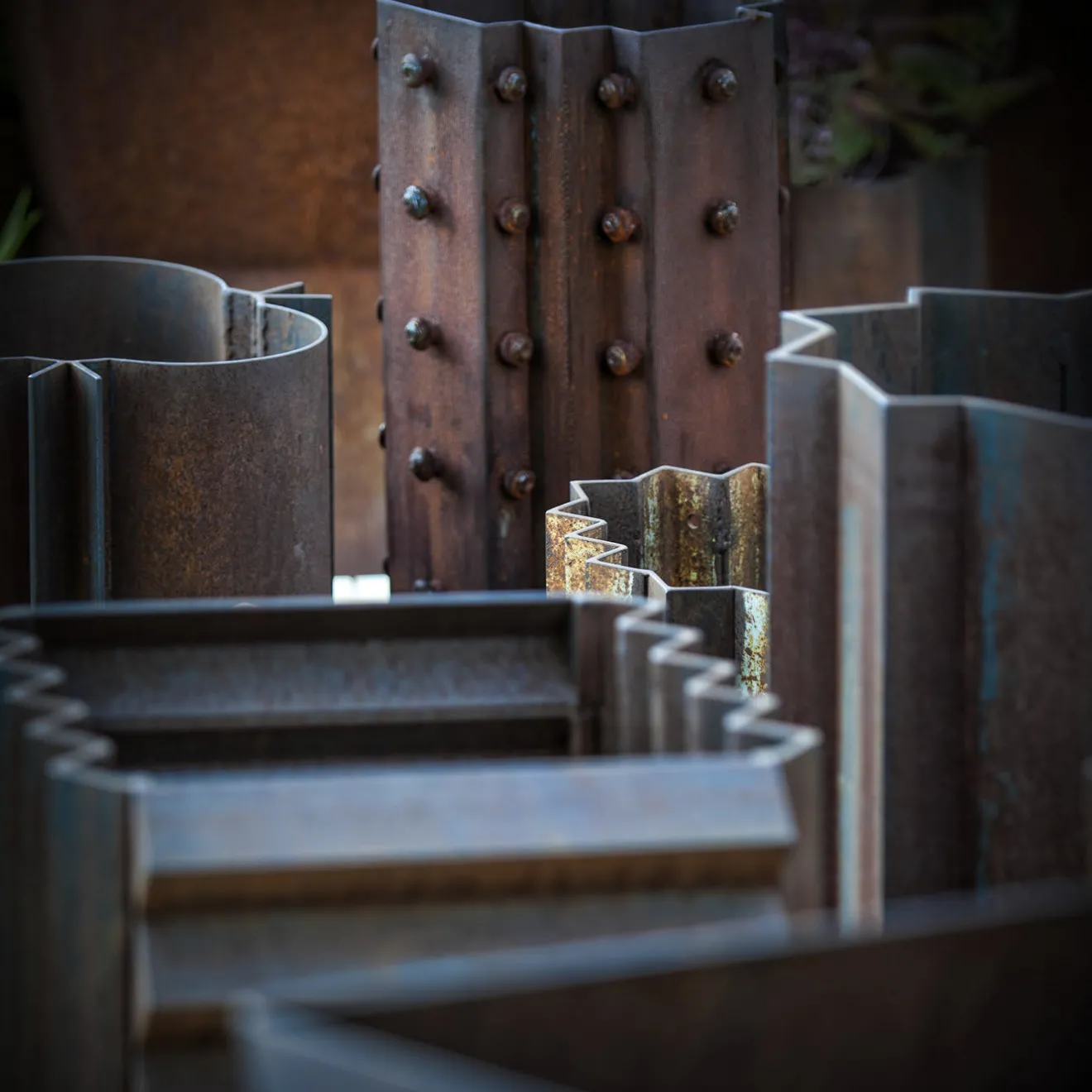 Marco Gaviraghi Calloni 67 Portavaso in ferro