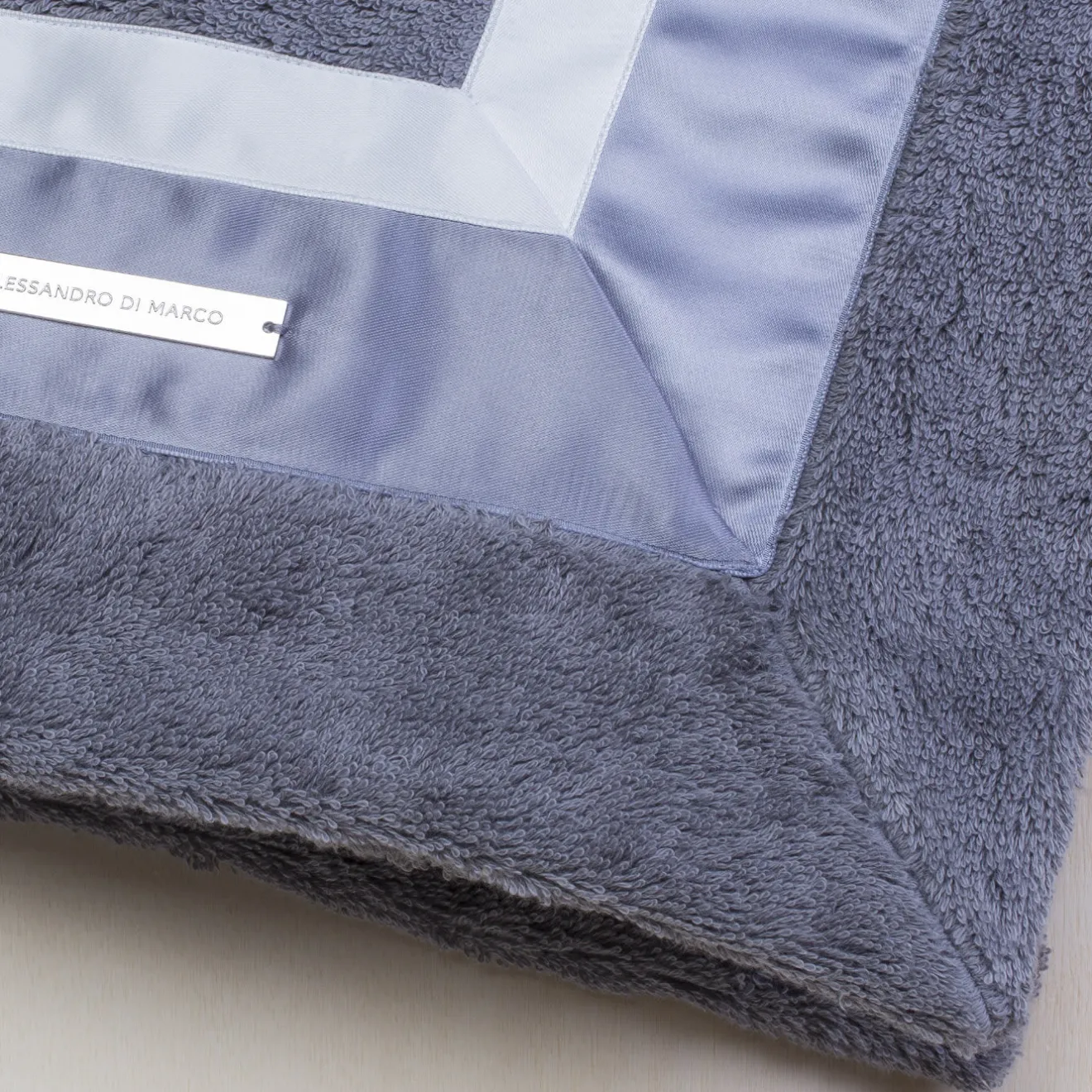 Alessandro Di Marco Asciugamano da spiaggia grigio