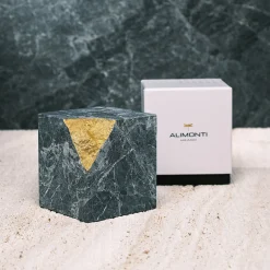 Alimonti Milano Colpo Da Maestro Scultura cubica in marmo argentato foglia oro