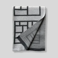 Lanificio Leo Coperta nera Insula di V. Mancini e P. Iaconantonio