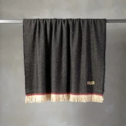 The House of Lyria Coperta policroma con frange Riptide