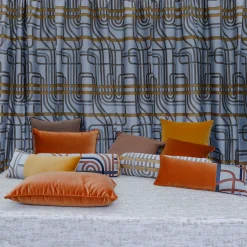 l'Opificio Cuscino Carré in tessuto jacquard marrone con piping in velluto