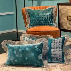 Anna Paola Cibin Cuscino con fiori grigi