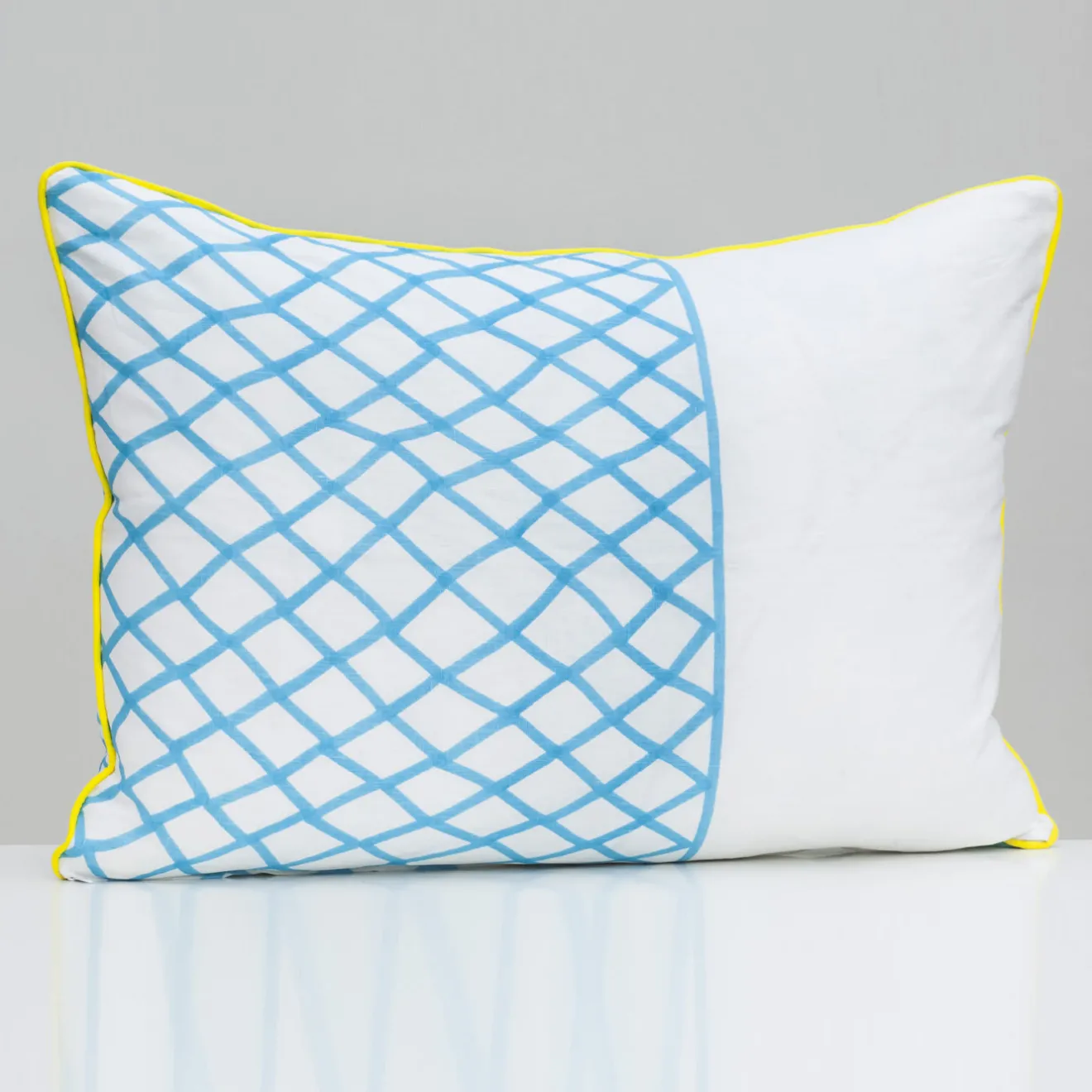 Livio De Simone Cuscino giallo Barracuda/Zigo