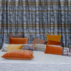 l'Opificio Cuscino in velluto giallo Les Intrigues con fascia rettangolare