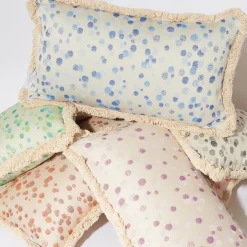 Carola fra i Trulli Cuscino piccolo con frange color crema e giallo