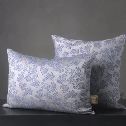 The House of Lyria Cuscino rettangolare in jacquard blu e argentato con motivo floreale Murcia