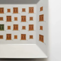 Grand Tour by Vito Nesta La Finestra Sul Cortile Piccolo Quadrato in porcellana Videopoche #1