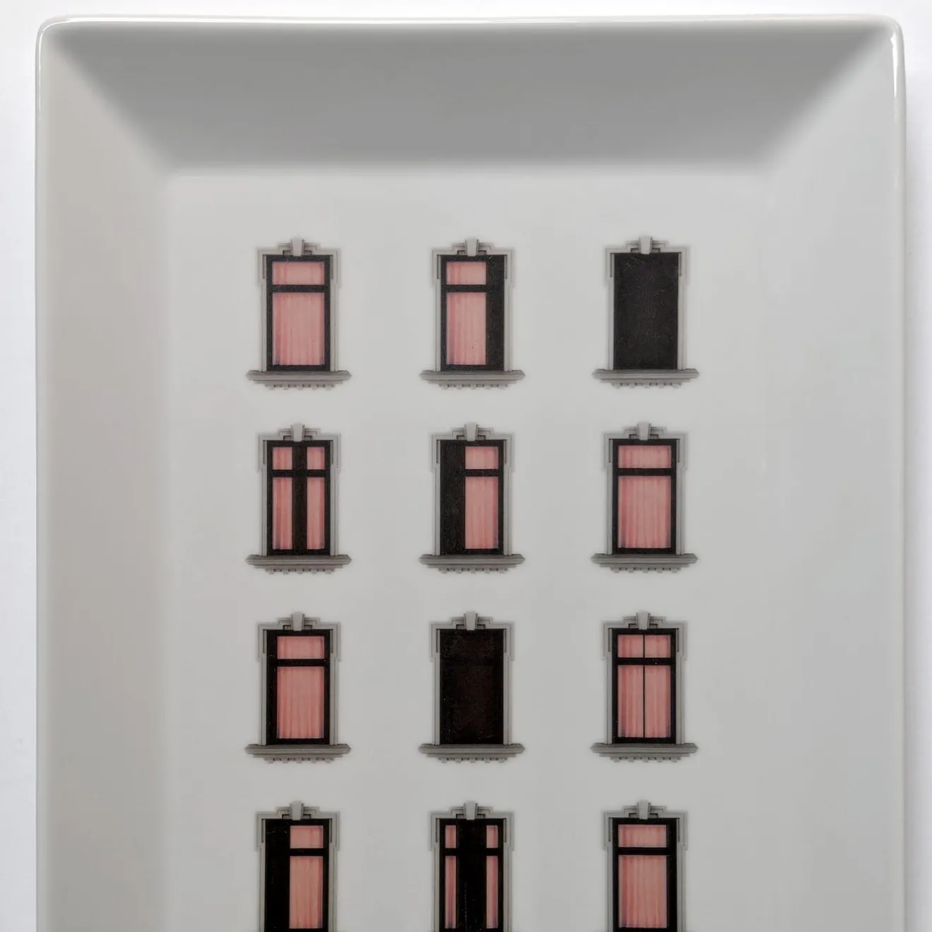 Grand Tour by Vito Nesta La Finestra Sul Cortile Videopoche rettangolare in porcellana #5