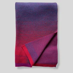 Lanificio Leo Madori Aka Coperta rossa e blu di Stormo Studio