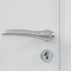 NIVA Design Maniglia in alluminio Scaglie di Nicole Valenti