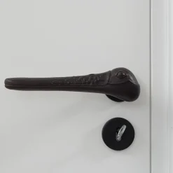 NIVA Design Maniglia Libeccio Wengé di Nicole Valenti