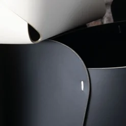 StudioNudo Overlaps Cesta regular in cuoio nera