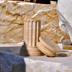 FiammettaV Home Collection POR TAN TE Vaso a colonna in marmo travertino satinato