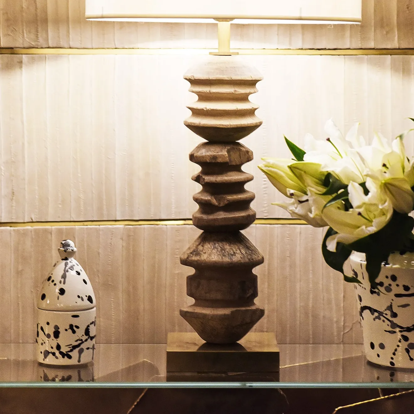 Carola fra i Trulli Portacandele Trullo bianco e nero