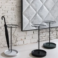 Salvatori Portaombrelli Pietra L07 in marmo Nero Marquinia di Piero Lissoni