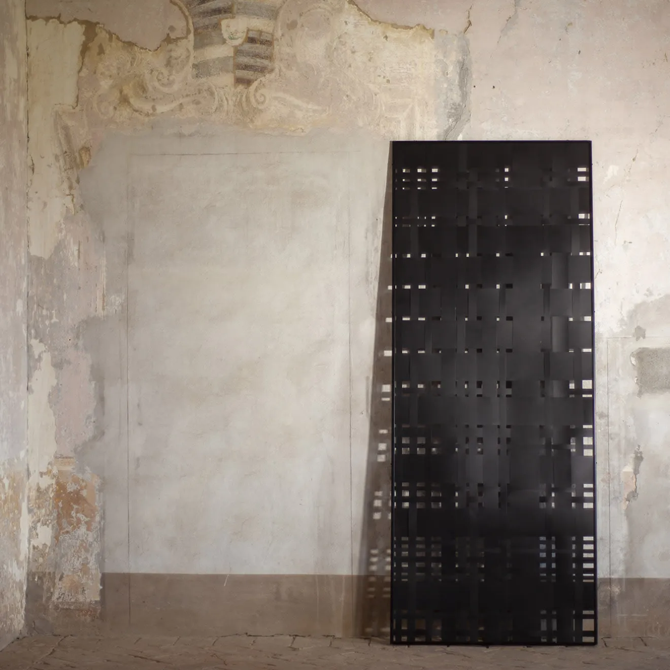 Splot Design Scultura da parete Testudo Abatellis nero