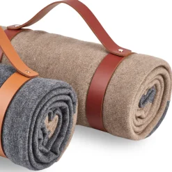 ADJ Style Set 2 Pezzi Coperta in Cashmere Grigio e Cintura in Pelle Cognac