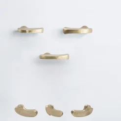 NIVA Design Set di 4 pomelli per porte in ottone Inca #3 di Nicole Valenti