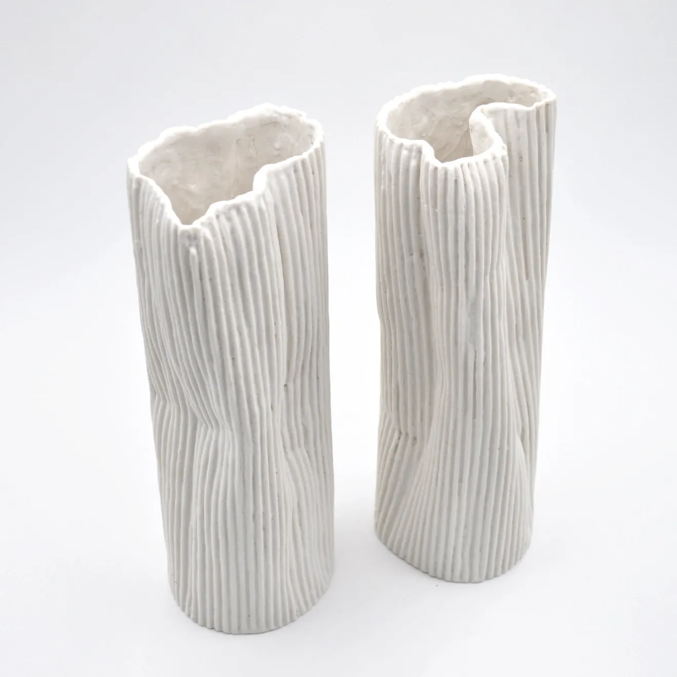 Design Center 1991 Set di 2 Vasi Decorativi "Paesaggio 19 #3" bianchi di Nino Basso