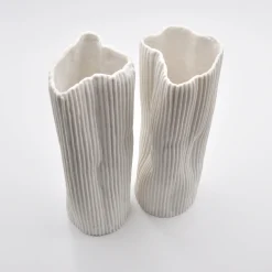 Design Center 1991 Set di 2 vasi decorativi "Paesaggio 19 #2" di Nino Basso bianchi