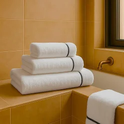 Biancoperla Set di asciugamani ricamati BACCHETTA in cotone spugna bianco