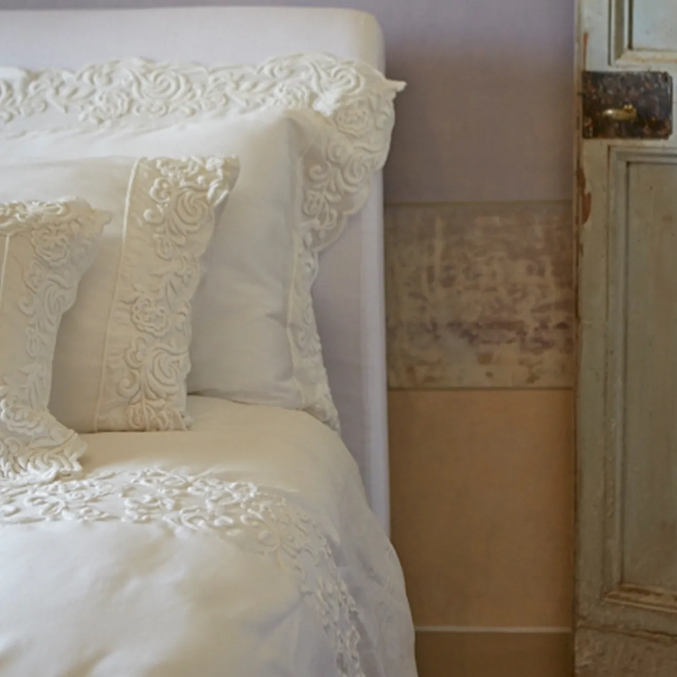 Mastro Raphael Set di lenzuola e due federe ricamate in avorio Dune Merveille