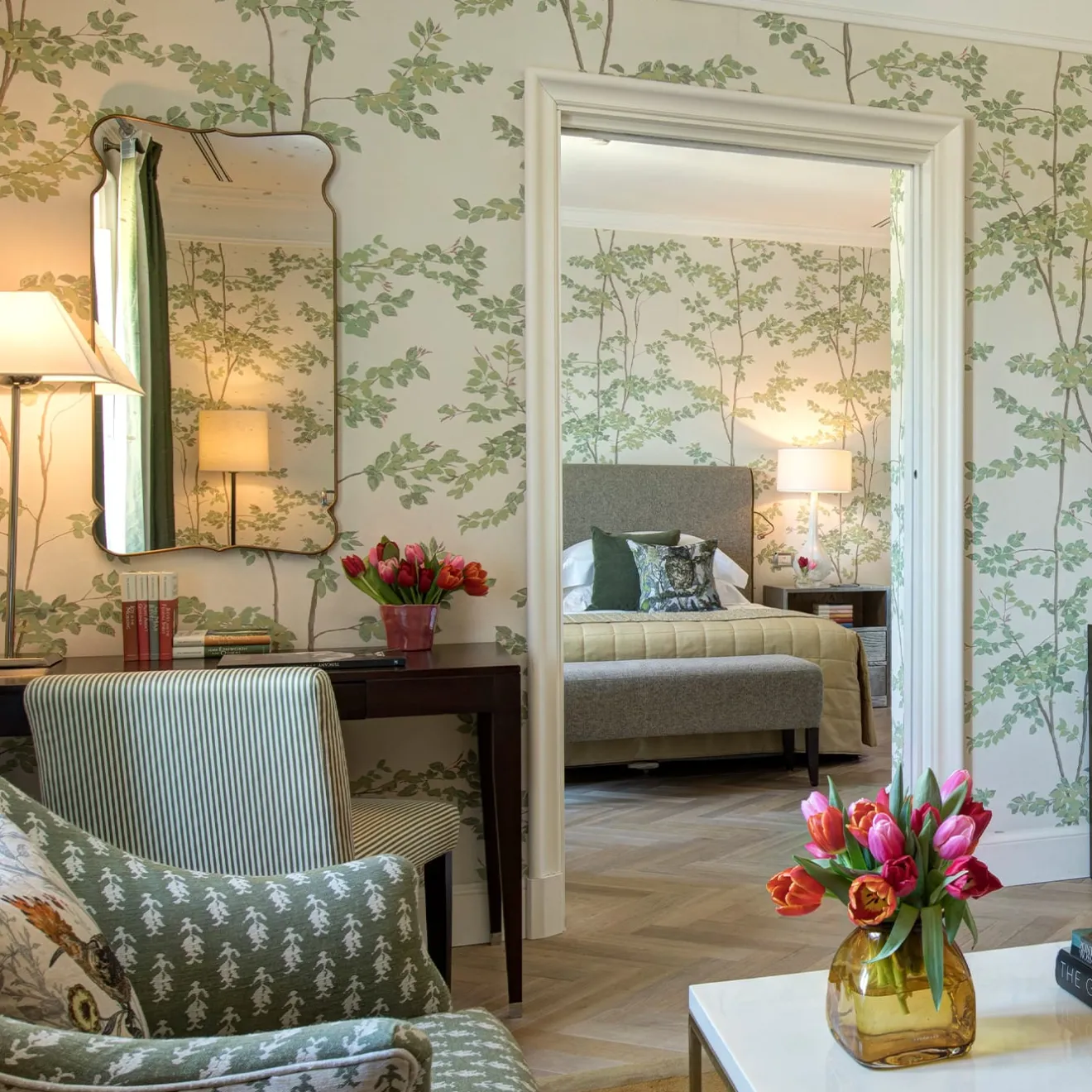 Bronzetto Specchio da parete Novecento 55