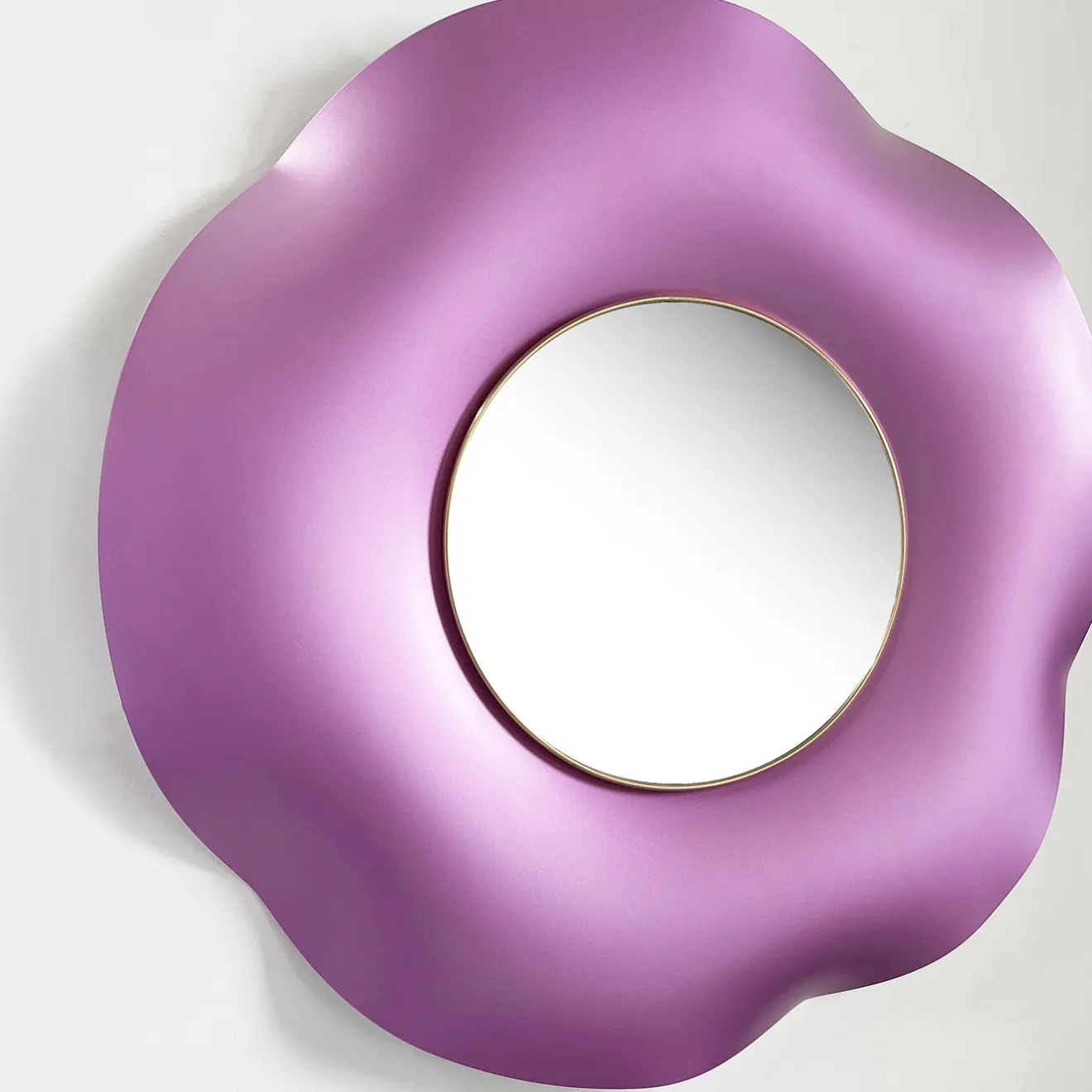 Ghirò Studio Specchio da parete rosa Undulate