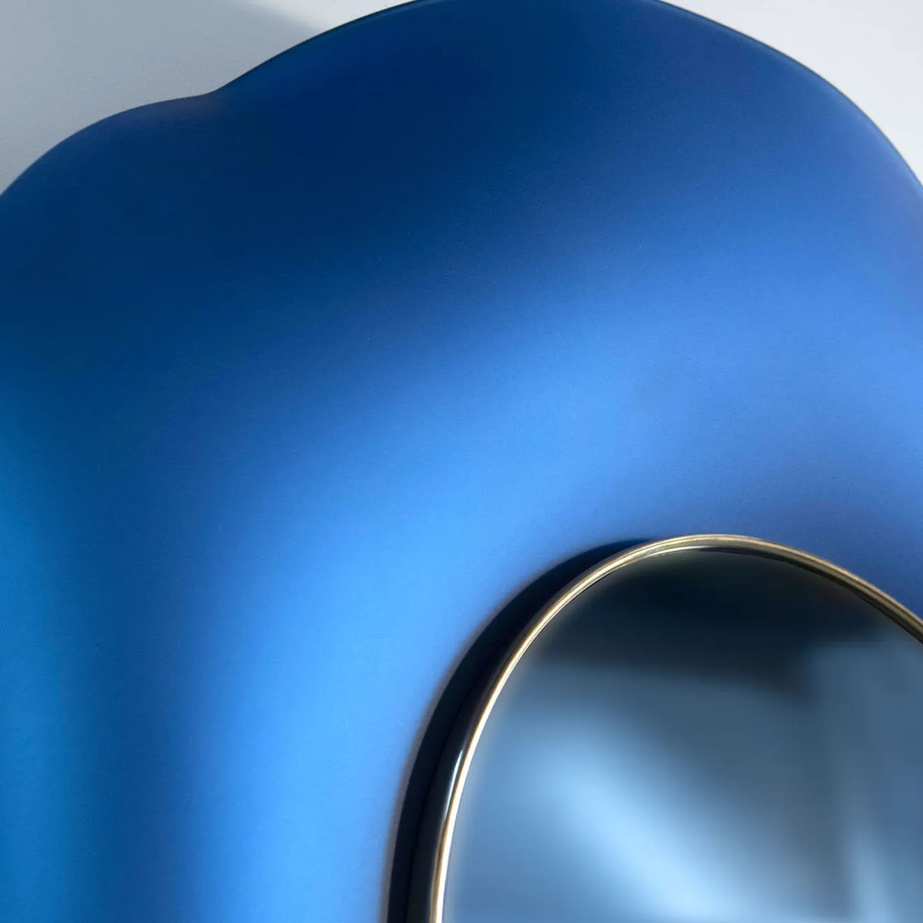 Ghirò Studio Specchio da parete Undulate Satin Blue