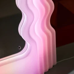 Poltronova Specchio e lampada da terra Ultrafragola di Ettore Sottsass