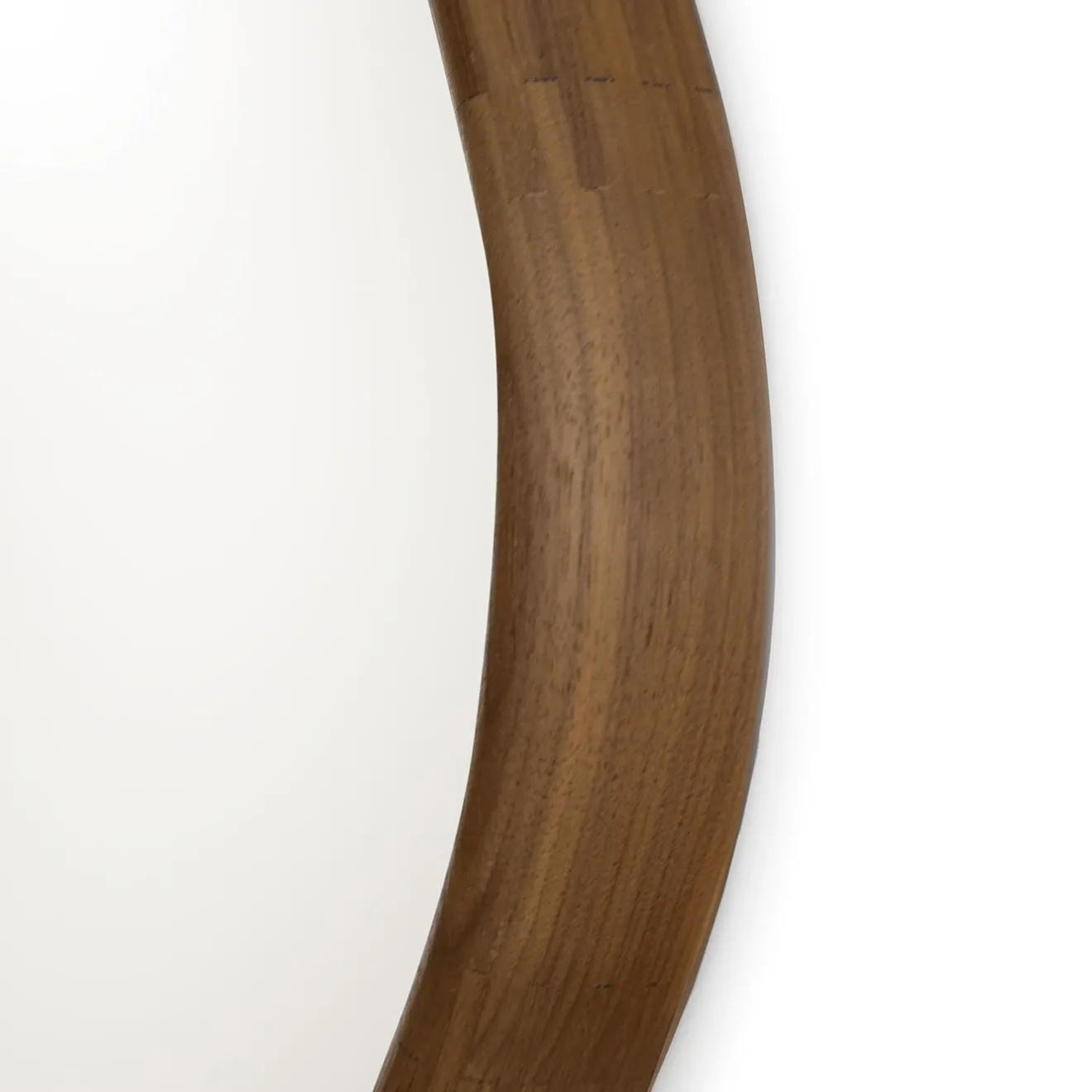 Morica Design Specchio medio Wood Eye con cornice in noce massiccio