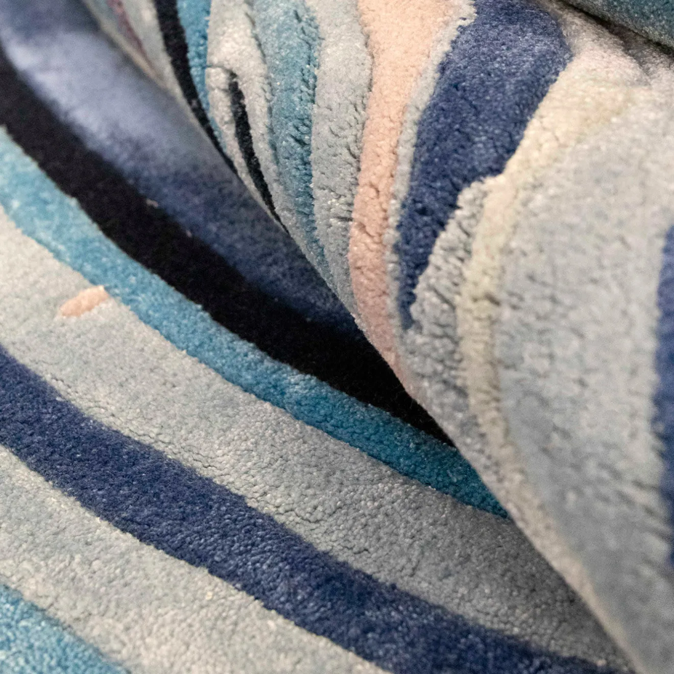 Sahrai Tappeto Agata in pizzo blu