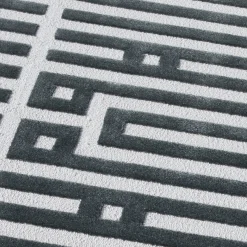 Carpet Edition Tappeto Labirinto in lana della Nuova Zelanda e tencel grigio di Ken Scott