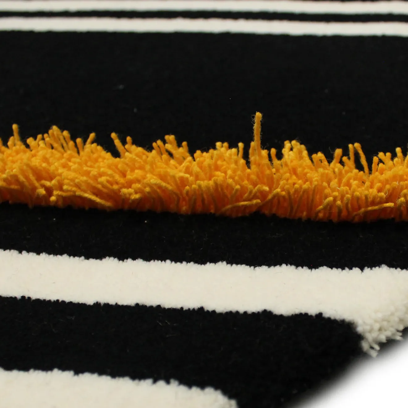 Carpet Edition Tappeto Memby Yellow di Roberta Mari e Silvia Pio