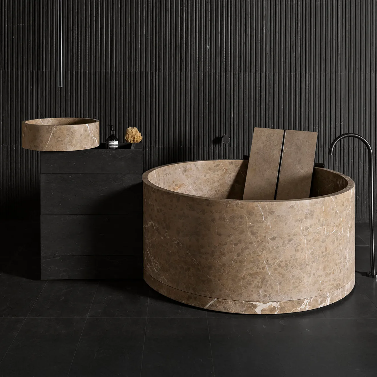 Luce Di Carrara Vasca da bagno rotonda in marmo Passage
