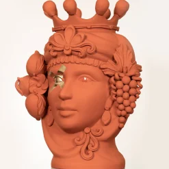 Stefania Boemi Vaso arancione Donna Assunta