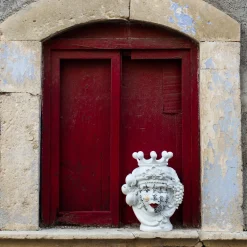 Stefania Boemi Vaso con testa di Gong Lina
