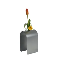 William Mulas Vaso d'argento Dahlia