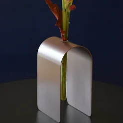 William Mulas Vaso d'argento Dahlia