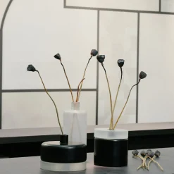 Mutina Vaso di vetro cilindrico medio in bianco e nero