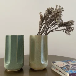 mg12 by Monica Geronimi Vaso Giuseppe Turquesa in ceramica smaltata blu opaco