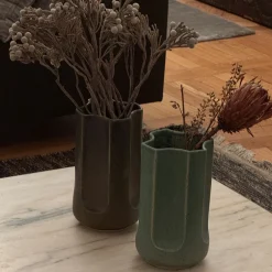 mg12 by Monica Geronimi Vaso Giuseppe Turquesa in ceramica smaltata blu opaco