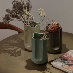 mg12 by Monica Geronimi Vaso Giuseppe Turquesa in ceramica smaltata blu opaco