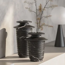 MMairo Vaso grande Capua in marquina nera di Ivan Colominas