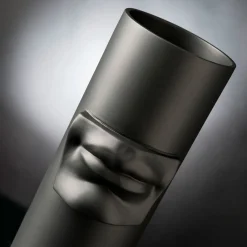 VGnewtrend Vaso nero David's Lips